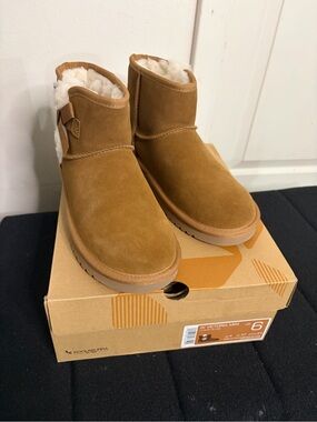 NEW Koolaburra by UGG size 6 women boots